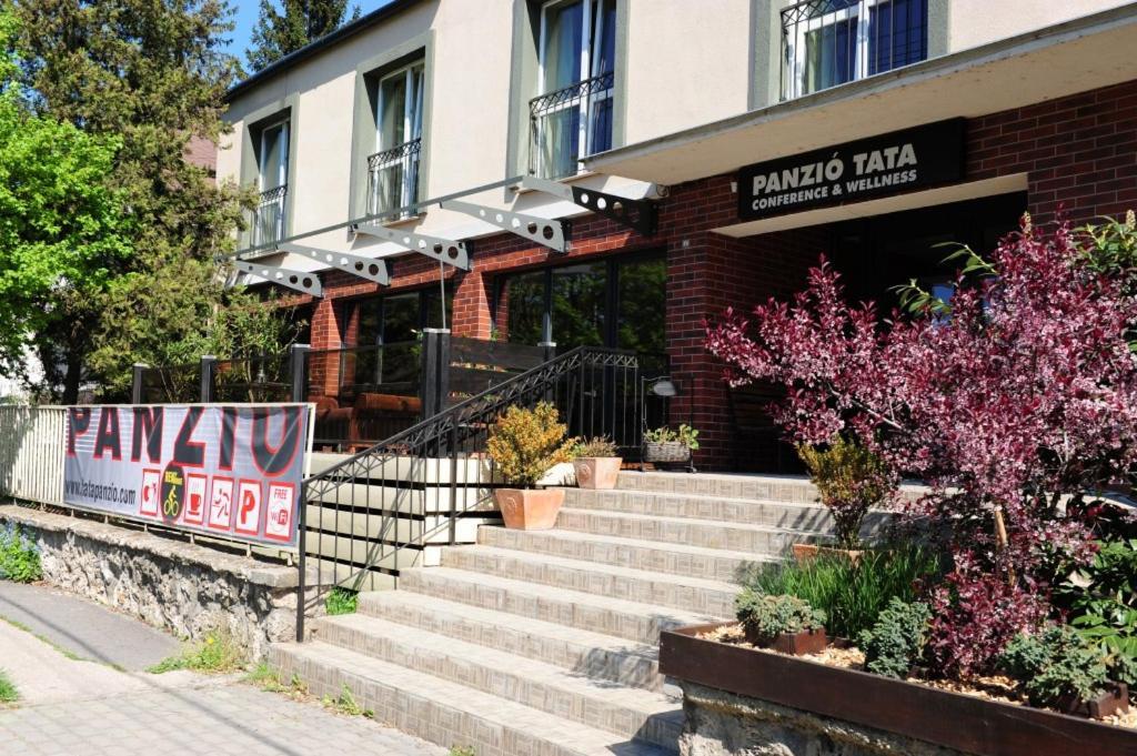 Panzio Tata Bed and Breakfast Eksteriør billede